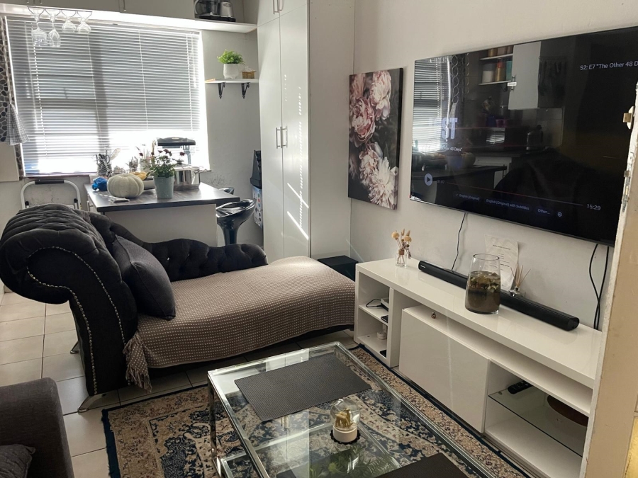 1 Bedroom Property for Sale in Southernwood Eastern Cape